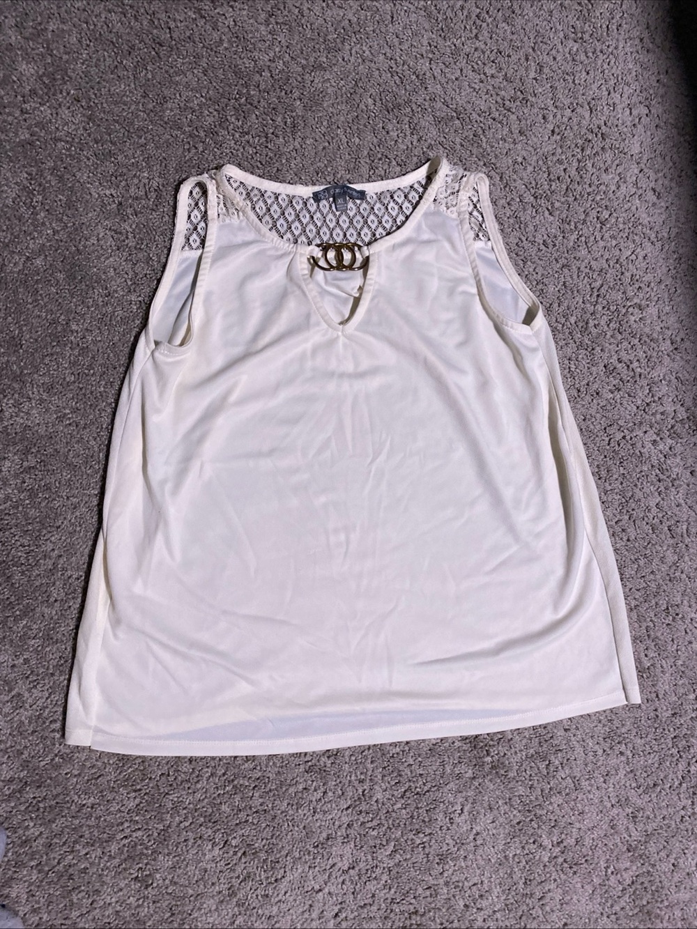 Daisy Fuentes Women's Sleeveless Blouse Size XL Cream Lace Shoulder Detail Top